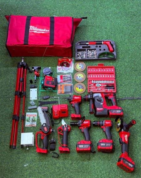 סט מלכותי בן 14 חלקים